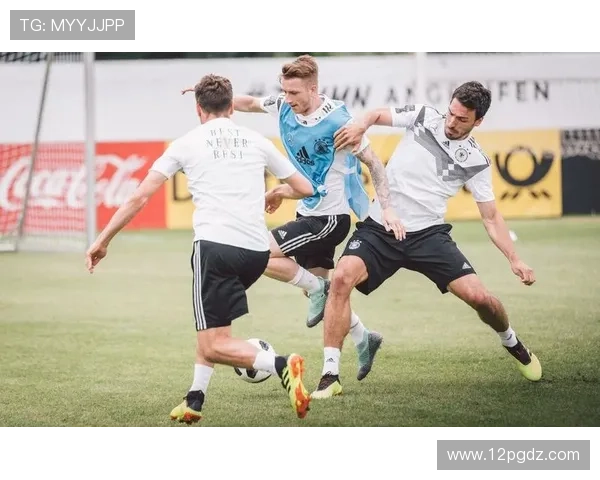 与德国队的激烈对抗：一场足球盛宴的回顾与分析